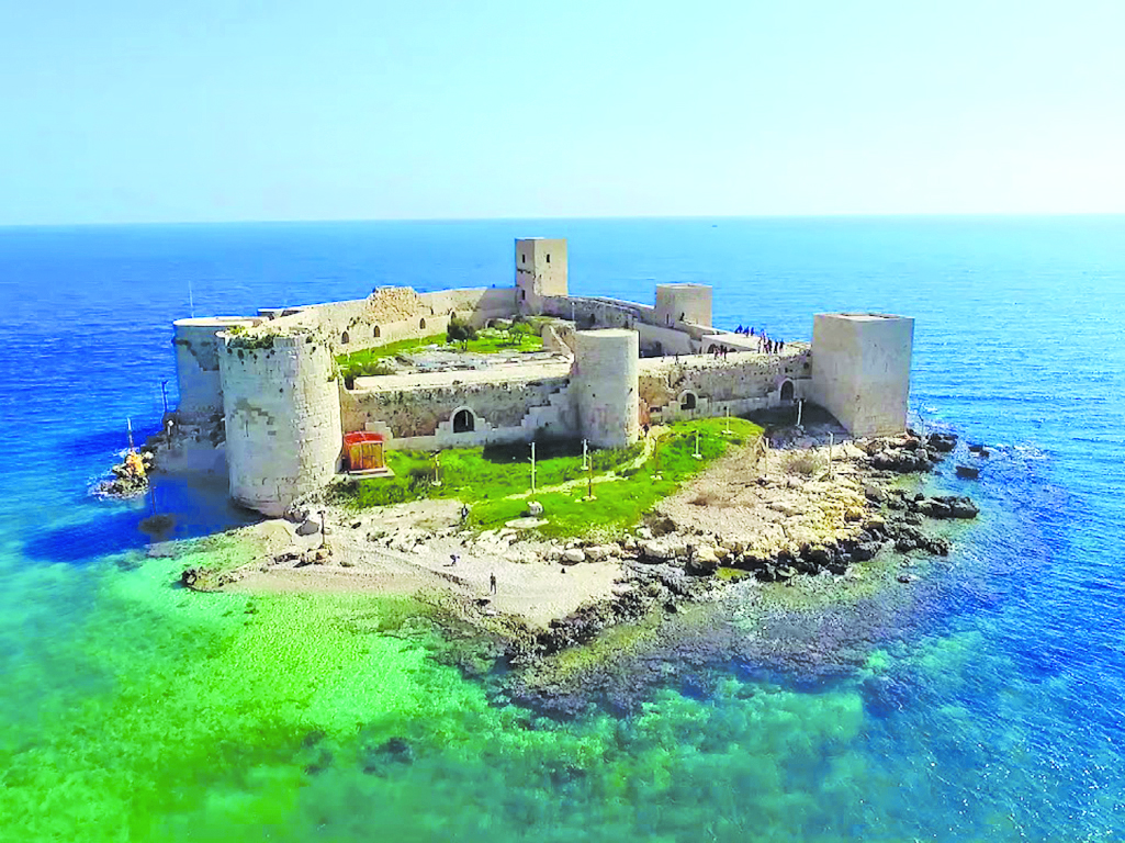 Ckiz Kalesi. S I╠Ç L I╠Ç F K E-1