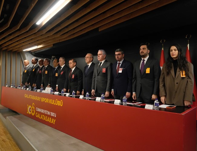 G A L A T A S A R A Y’ D A K A S I M A Y I O L A G A N D I V A N K U 1012658 300444