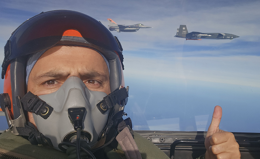 I S T A N B U L B A Y R A K T A R K I Z I L E L M A H A V A H A V A 1040335 308729-1