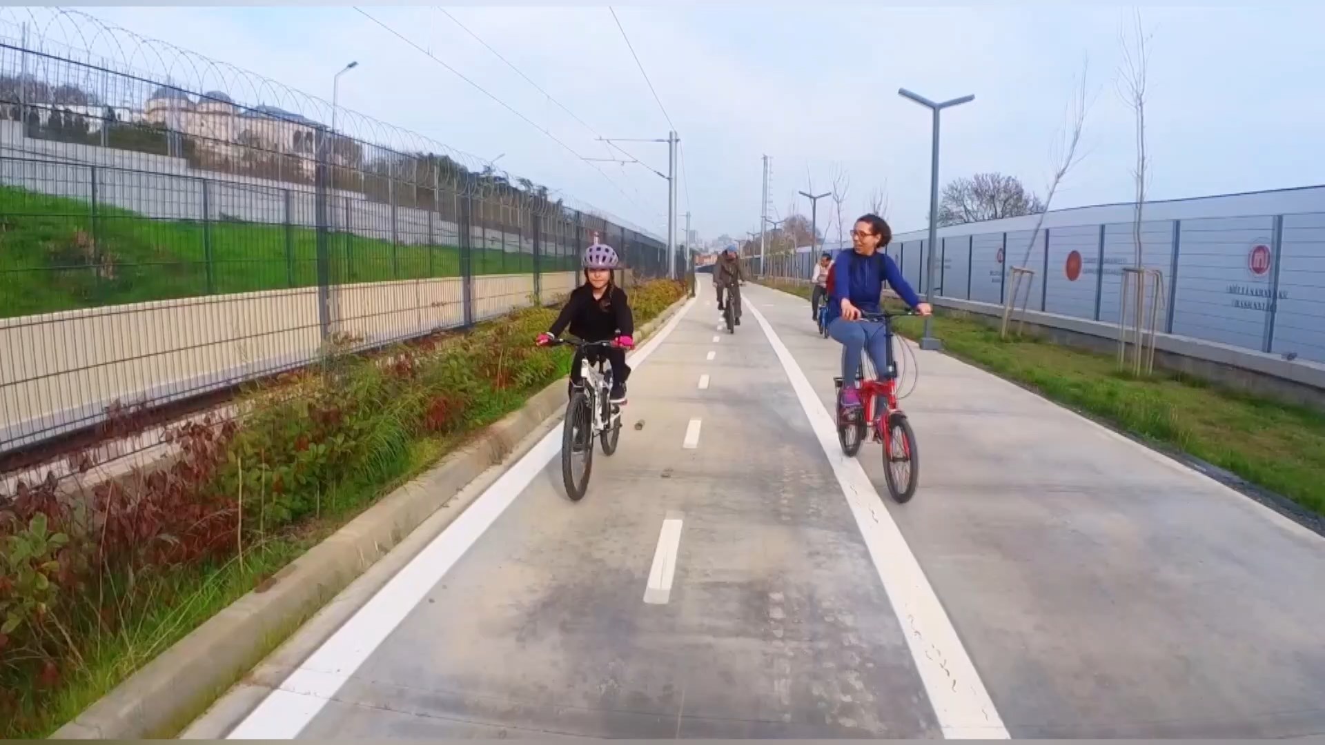 I S T A N B U L B I S I K L E T I N I S I Y A T I F I N D E N A F E 1029787 305527