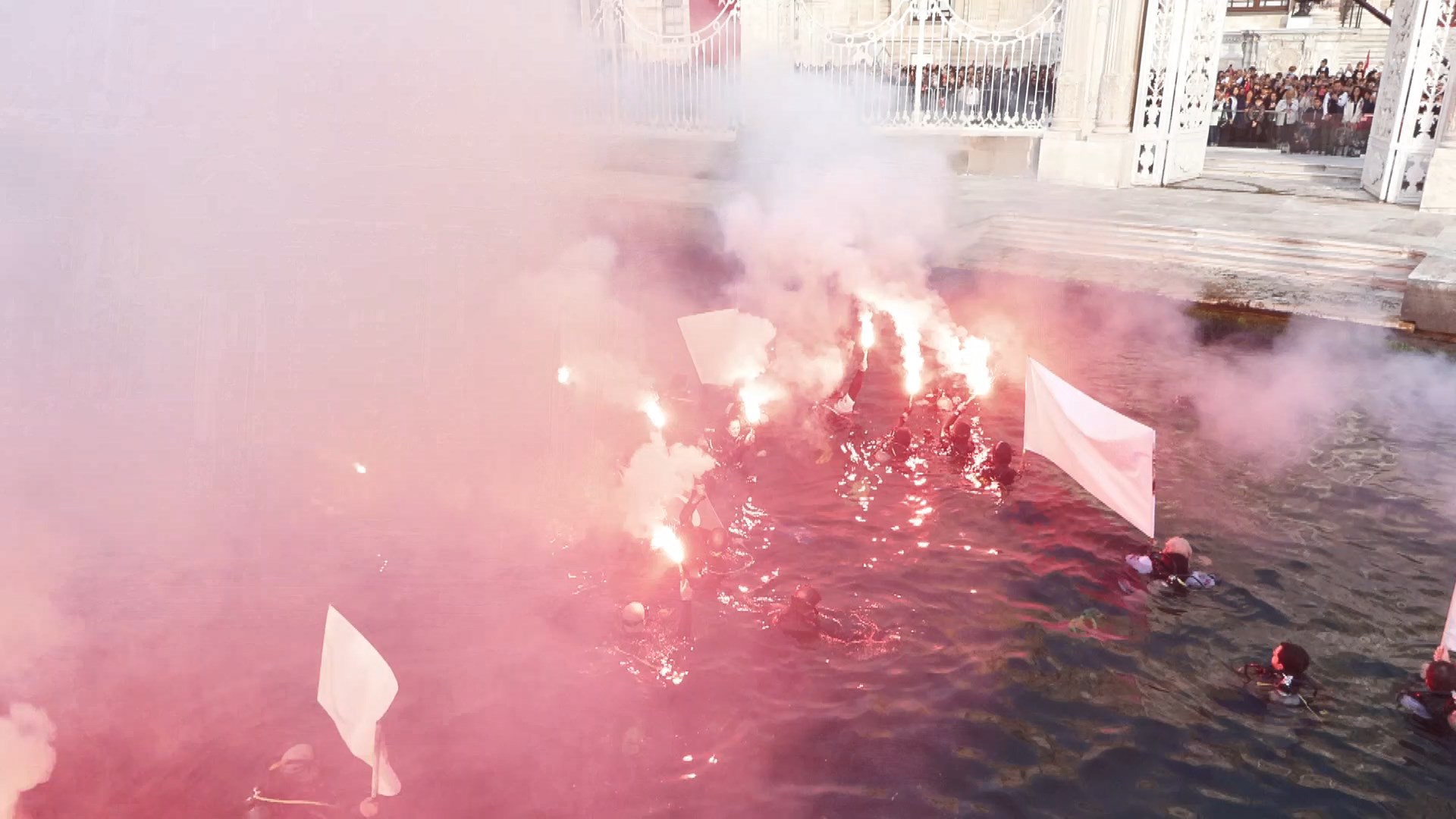 I S T A N B U L D O L M A B A H C E D E A T A Y A S A Y G I D A L 1008079 299041