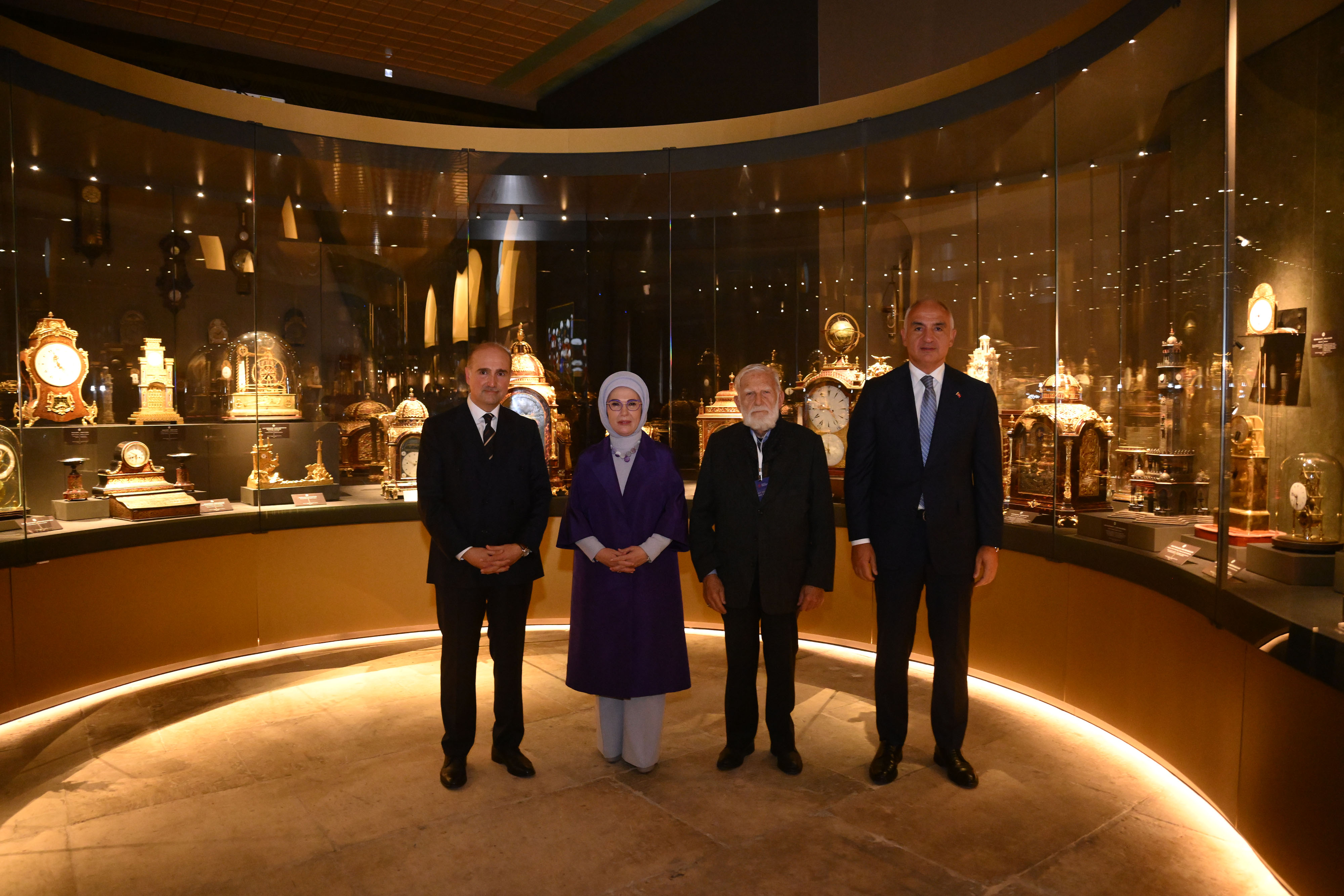 I S T A N B U L E M I N E E R D O G A N T O P K A P I S A R A Y I 1004282 297988