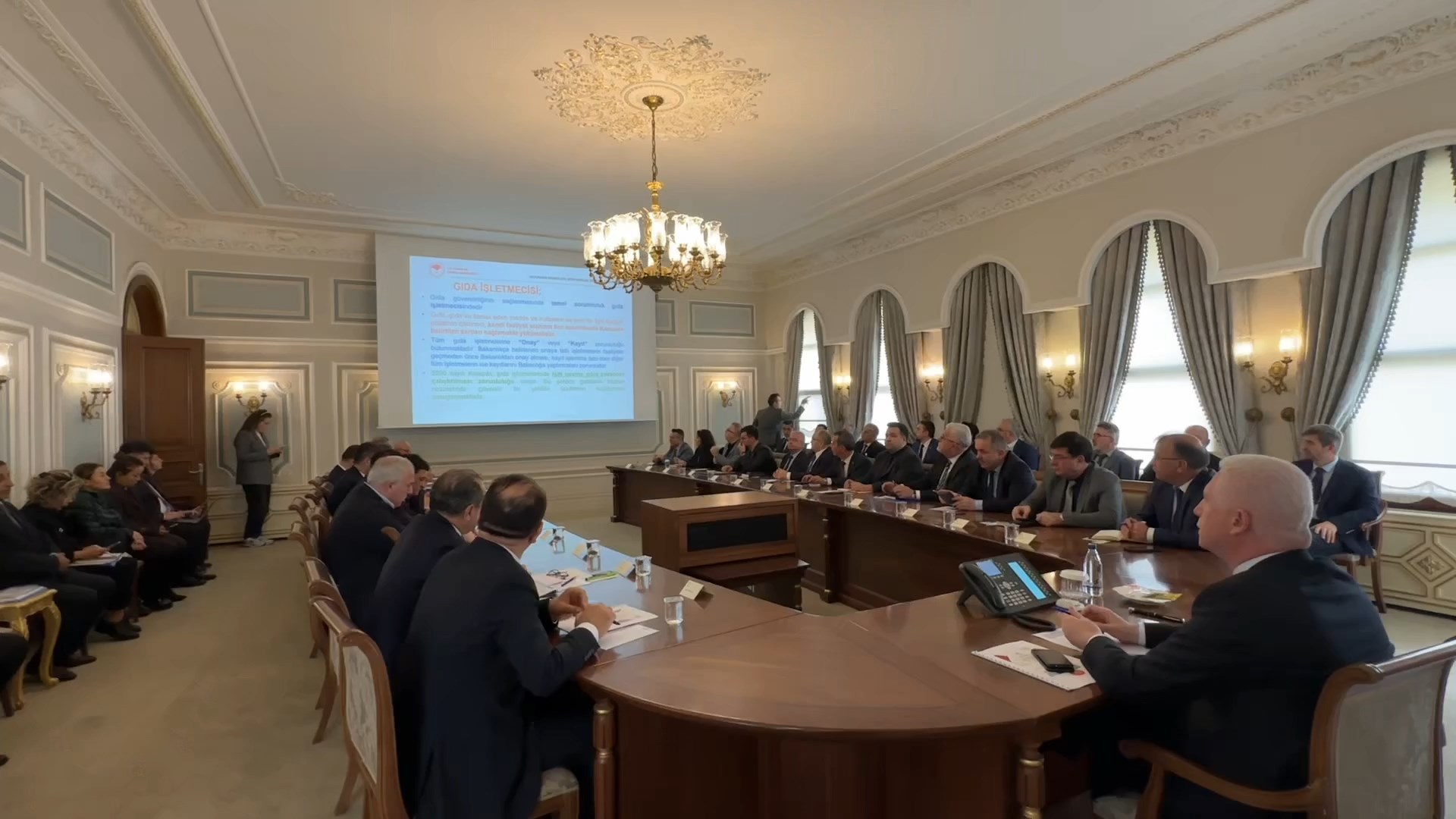 I S T A N B U L I S T A N B U L V A L I L I G I N D E G I D A G U 1023371 303662