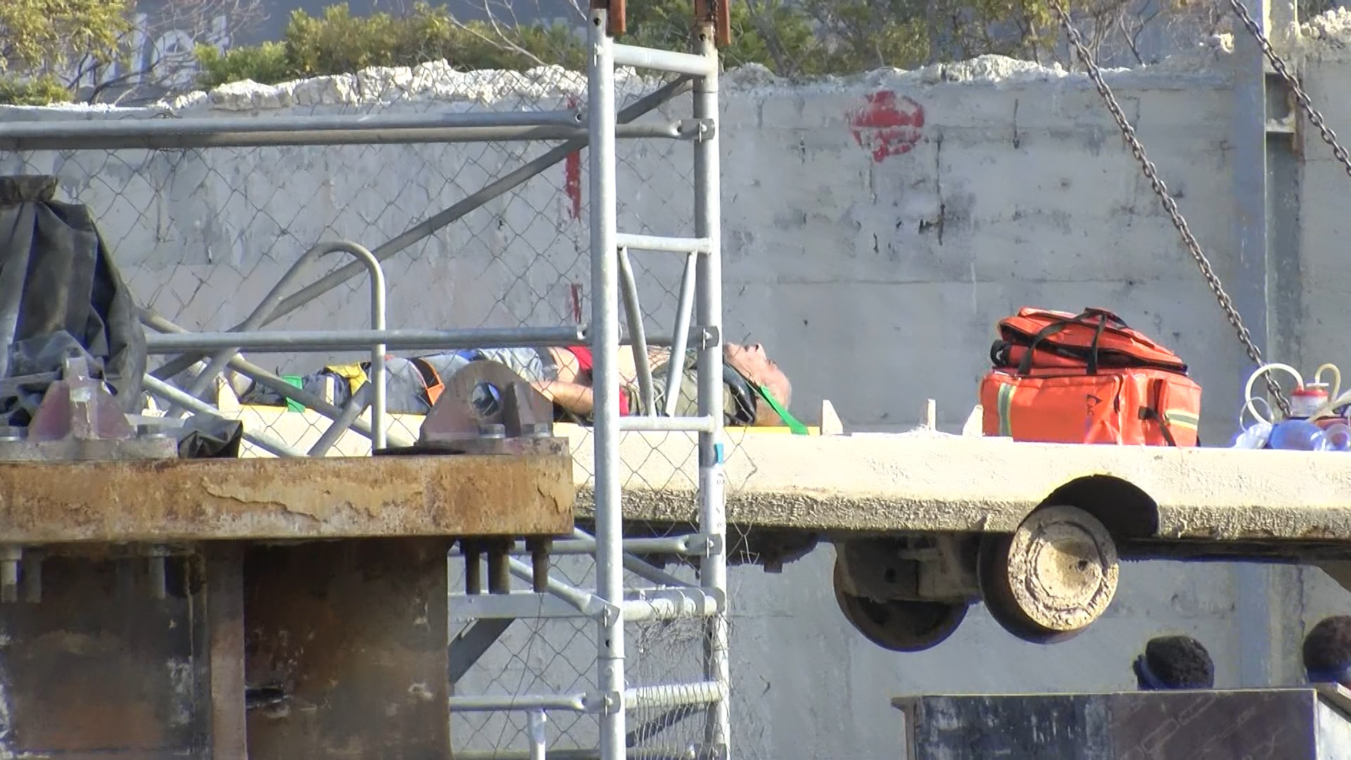 I S T A N B U L K U C U K C E K M E C E D E 18 M E T R E D E R I 1027457 304891