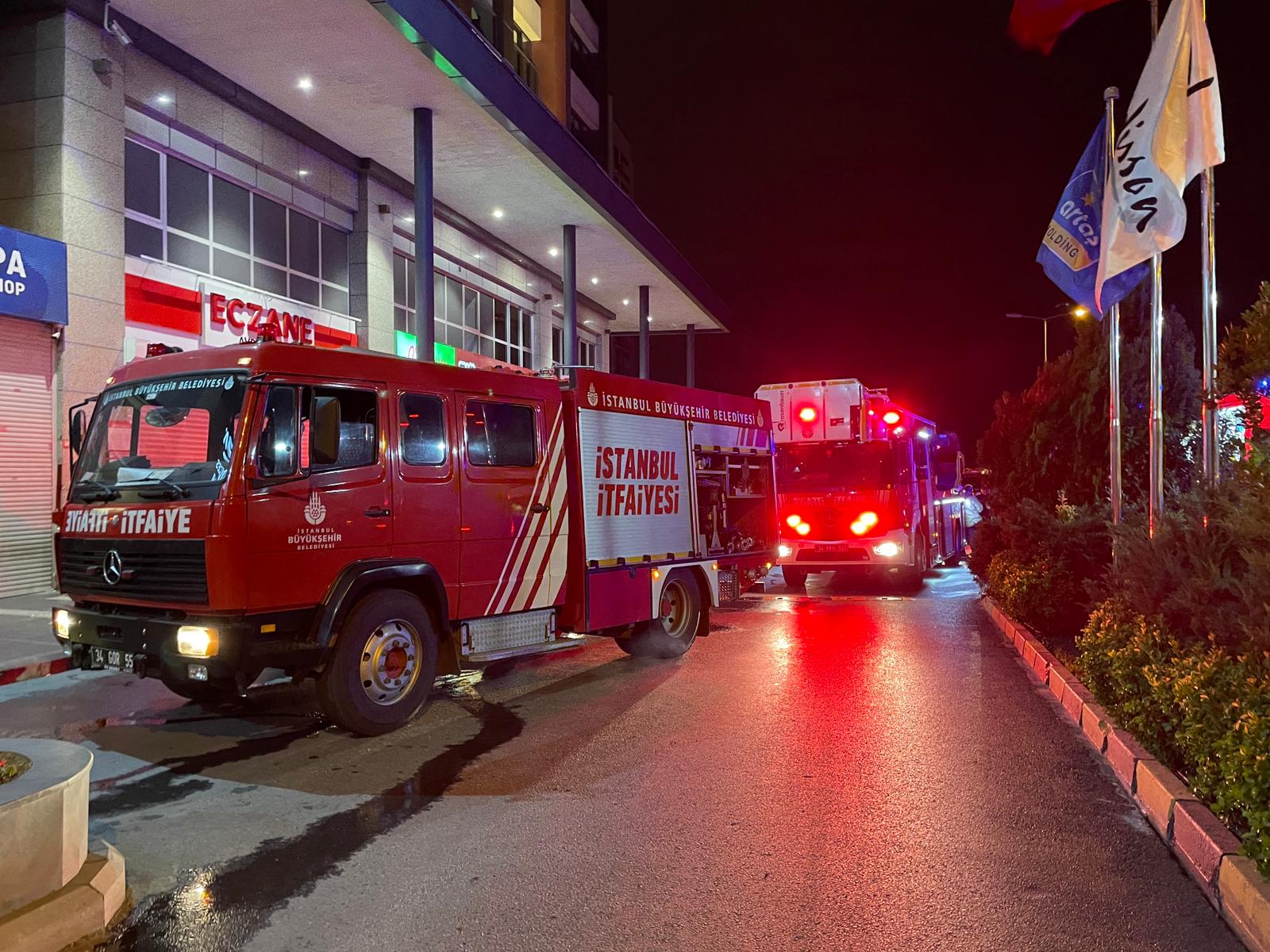 I S T A N B U L S U L T A N G A Z I D E 27 K A T L I O T E L D E 1021959 303235