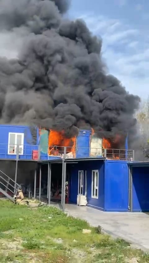 I S T A N B U L U N I V E R S I T E K A M P U S U N D E K I K O N T E Y 1027709 304958