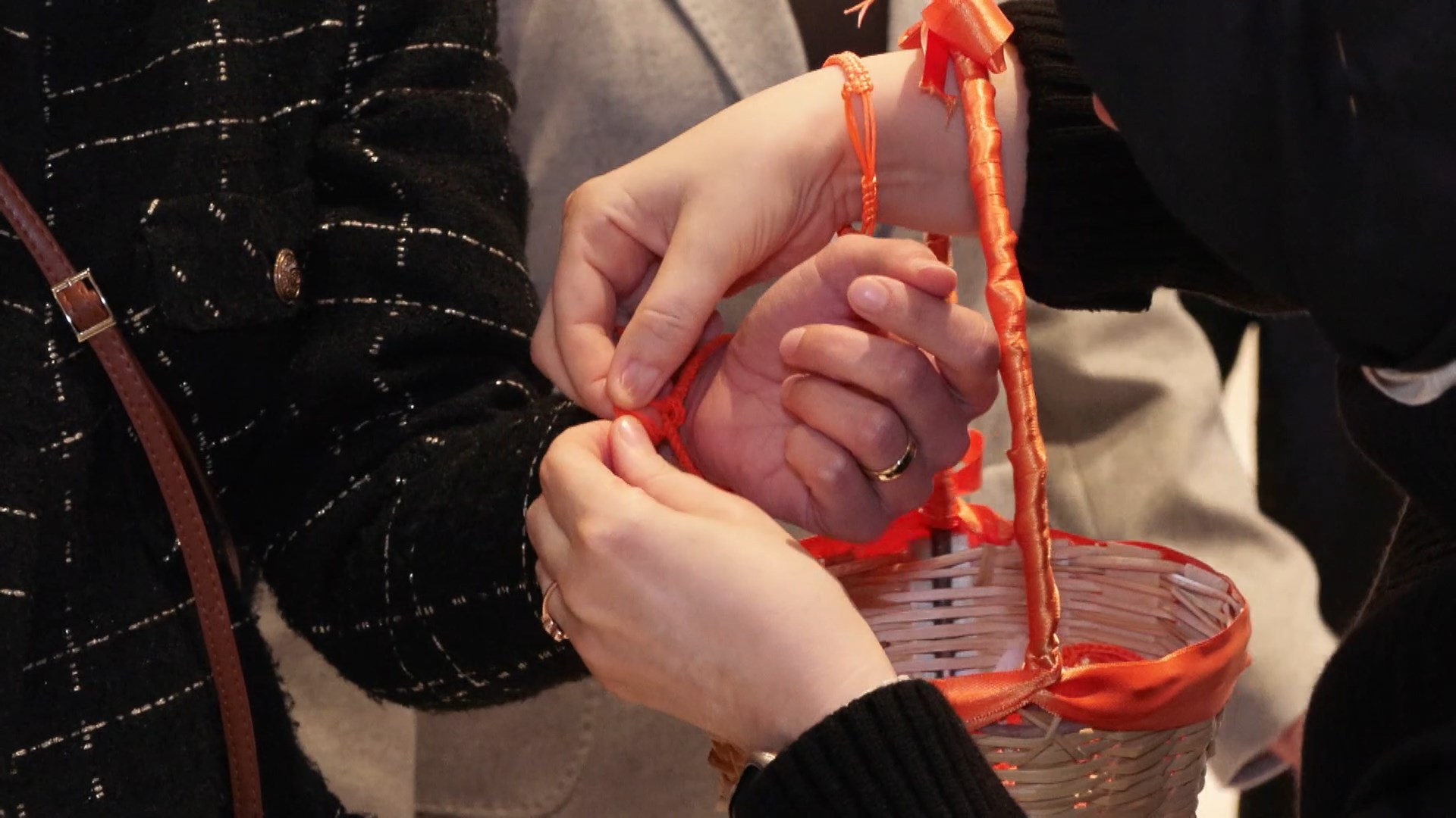 I S T A N B U L V A L I G U L S I D D E T I S A D E C E O L D U R 1032657 306430