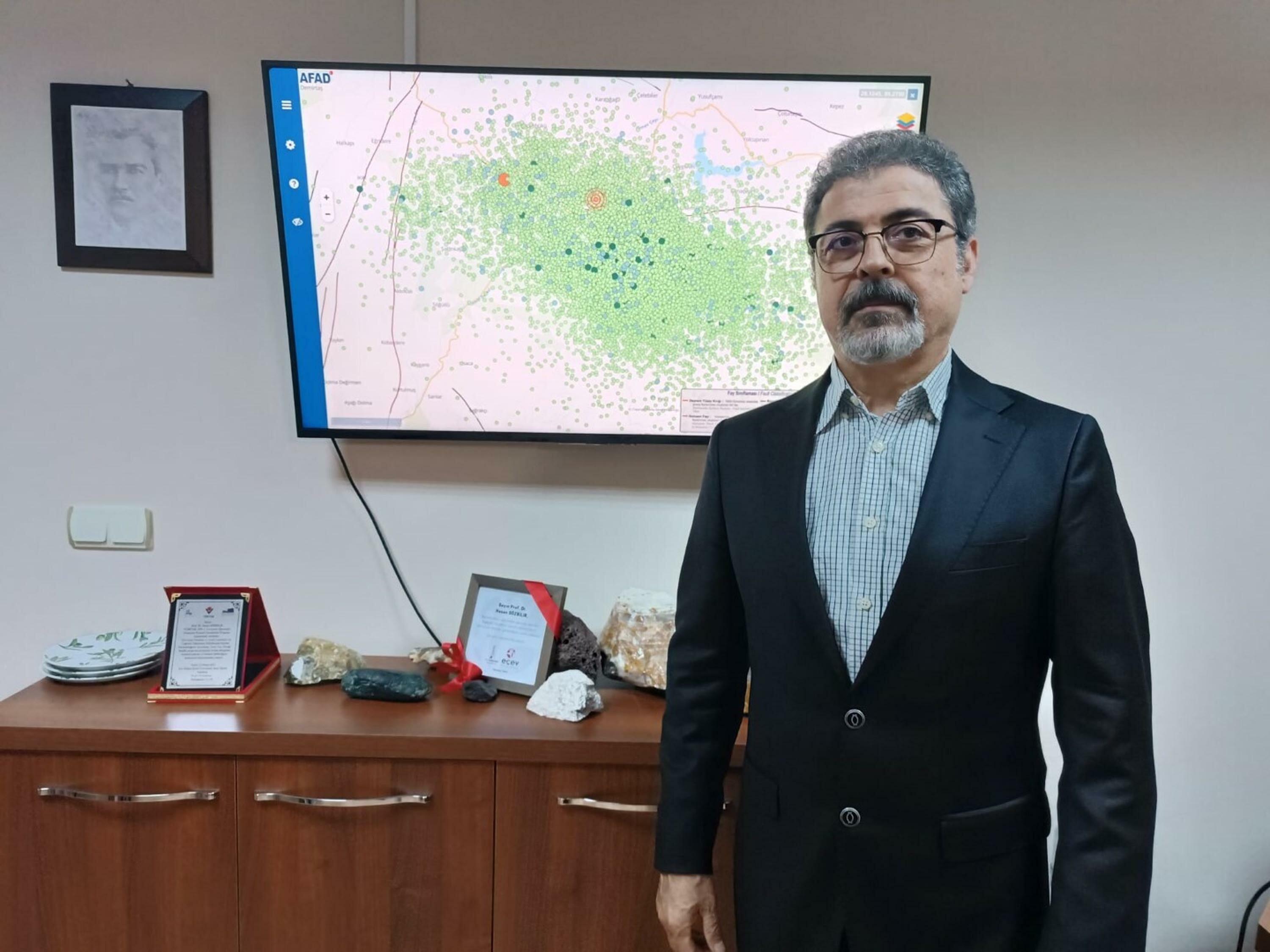 P R O F. D R. S O Z B I L I R D E P R E M F I R T I N A S I B I R 1011627 300103