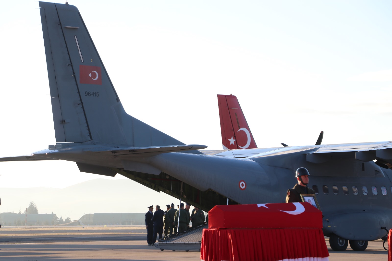 S E H I T L E R M E M L E K E T L E R I N E U G U R L A N D I 1014617 301074