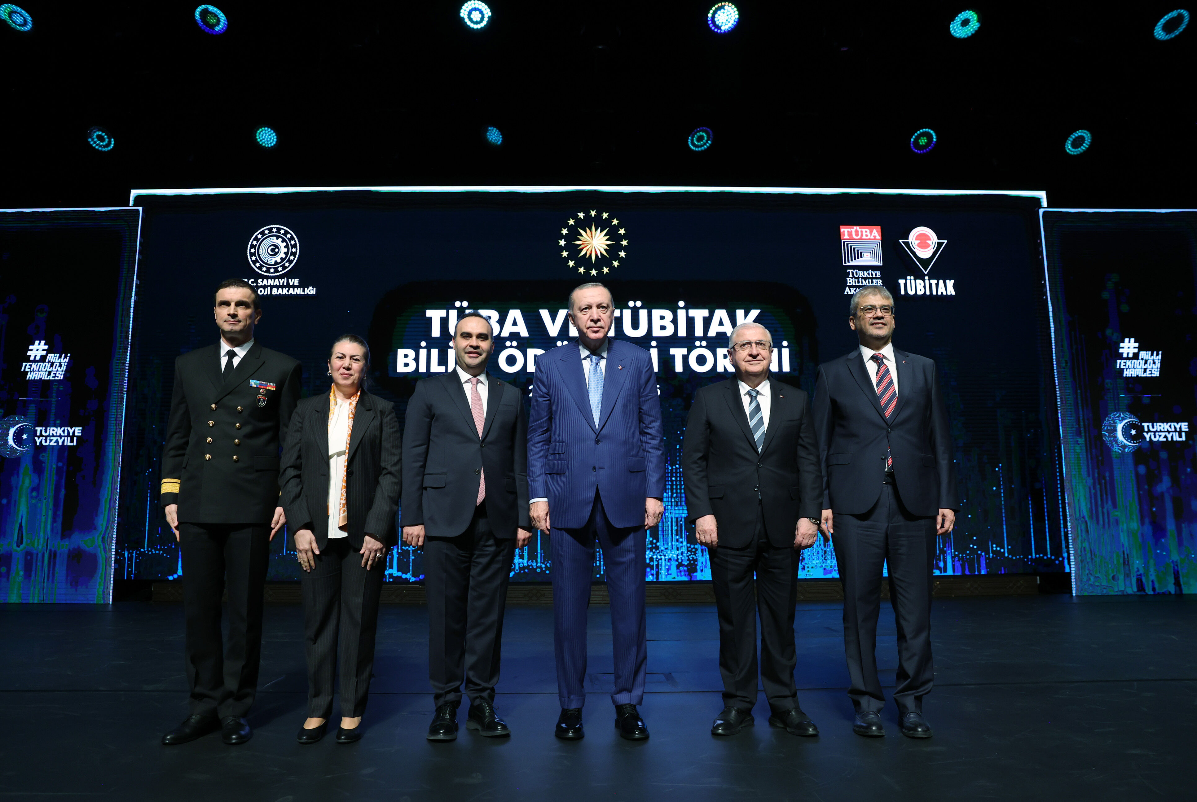 C U M H U R B A S K A N I E R D O G A N U L K E M I Z V E R I U S S U 1076877 319506