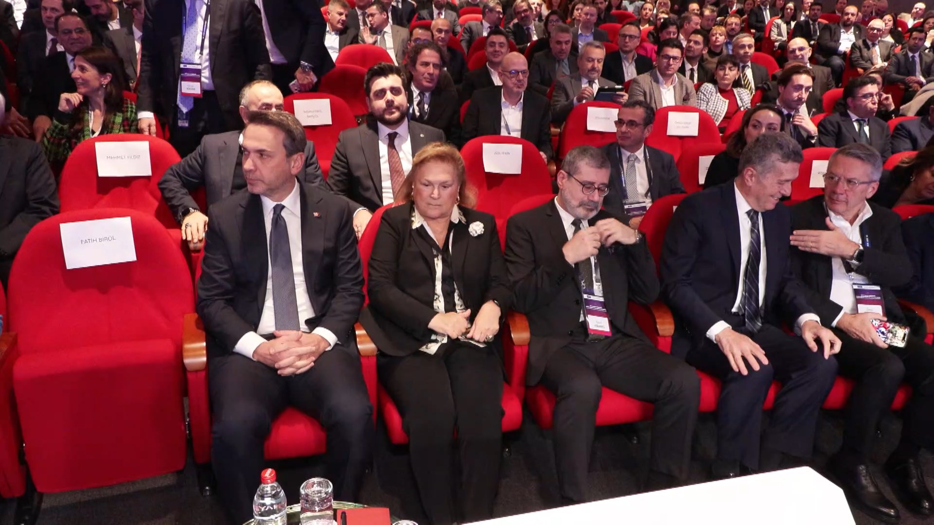 I S T A N B U L B A K A N B A Y R A K T A R 2026 Y E N I B I 1081248 320944