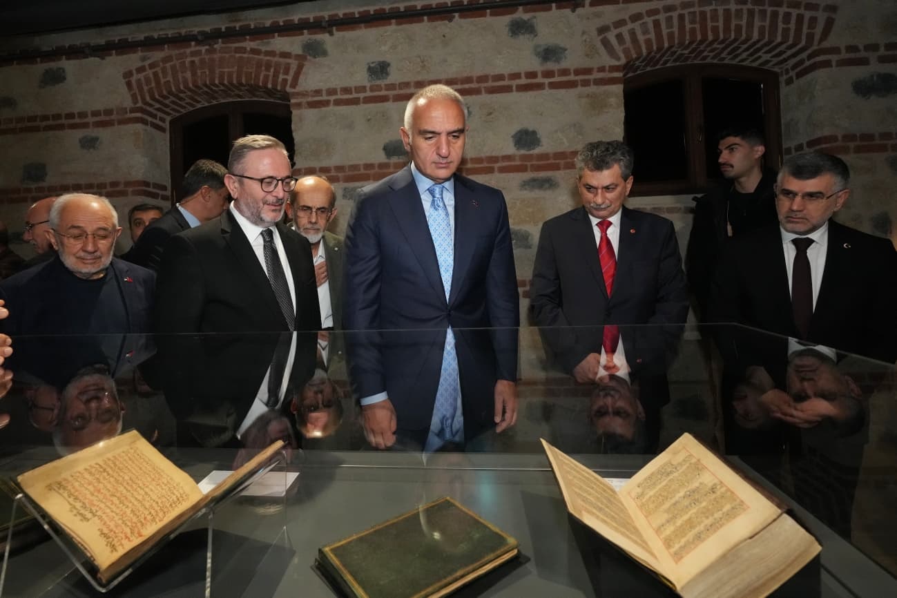 I S T A N B U L B A K A N E R S O Y M A N A V E N A K I S S E R 1048925 311258