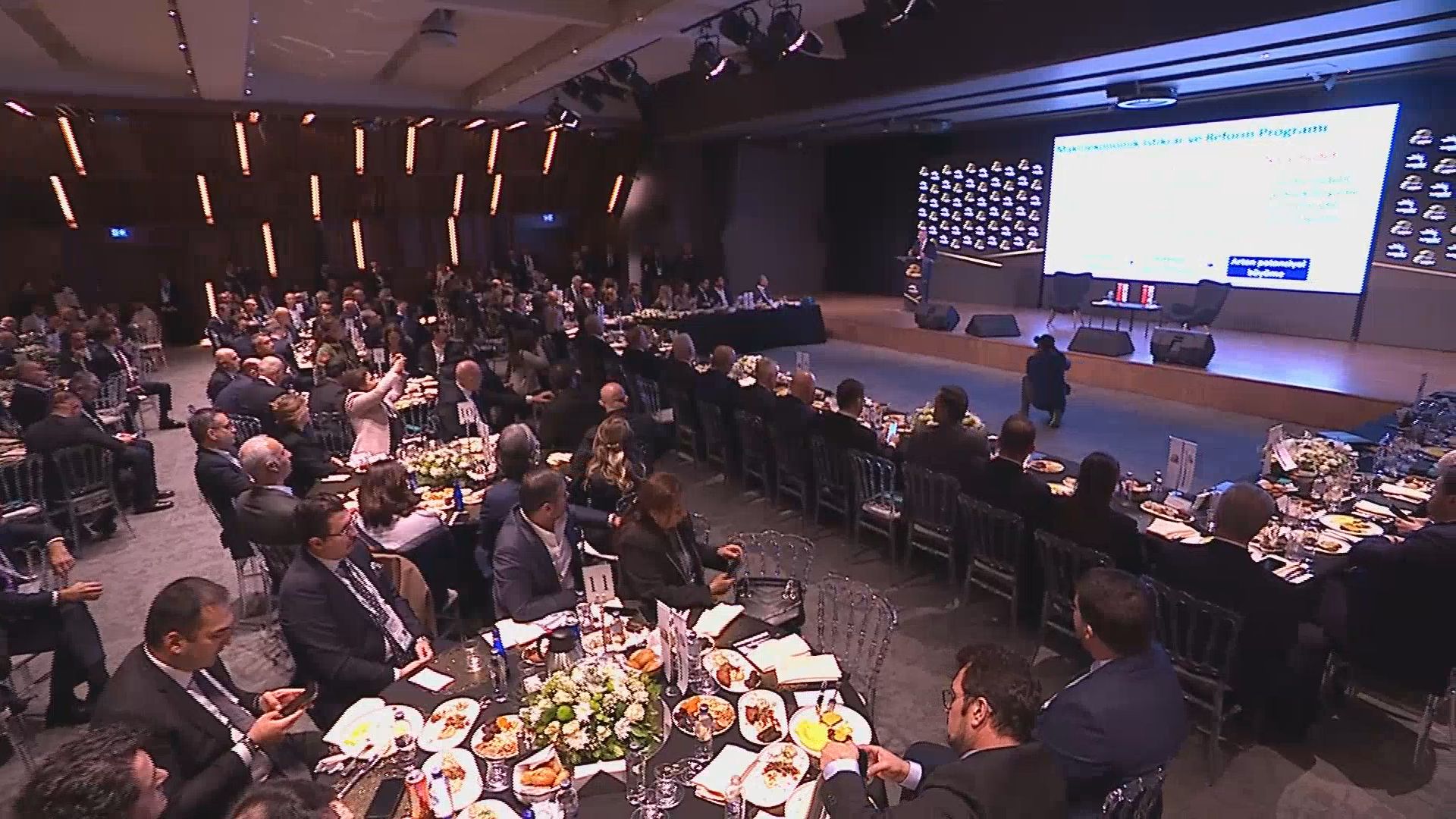 I S T A N B U L B A K A N S I M S E K E N F L A S Y O N U N T E K 1058932 314261