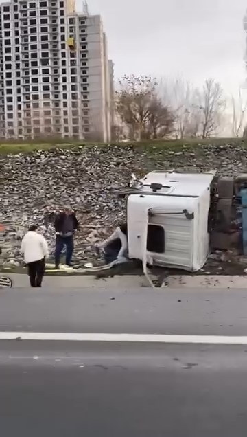 I S T A N B U L E S E N Y U R T T E M O T O Y O L U N D A T A N K 1056086 313416