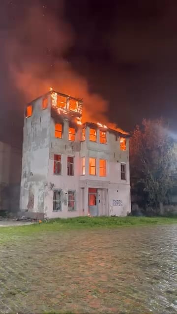 I S T A N B U L F A T I H T E 2 K A T L I T A R I H I B I N A A 1072193 318172