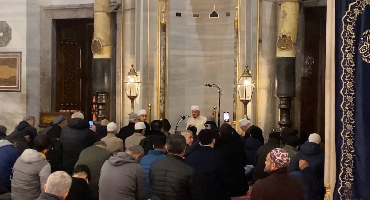 I S T A N B U L S U L T A N A H M E T C A M I I N D E R E G A I P 1080107 320571