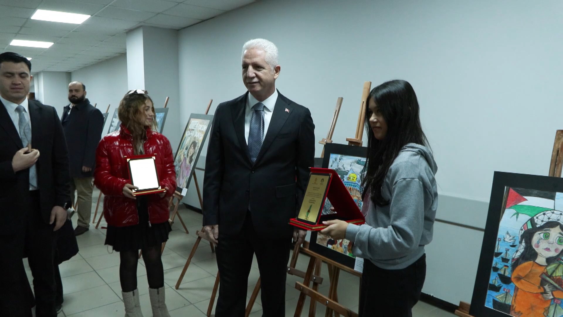 I S T A N B U L V A L I D A V U T G U L H A K I K A T T E N Y A N 1076519 319401