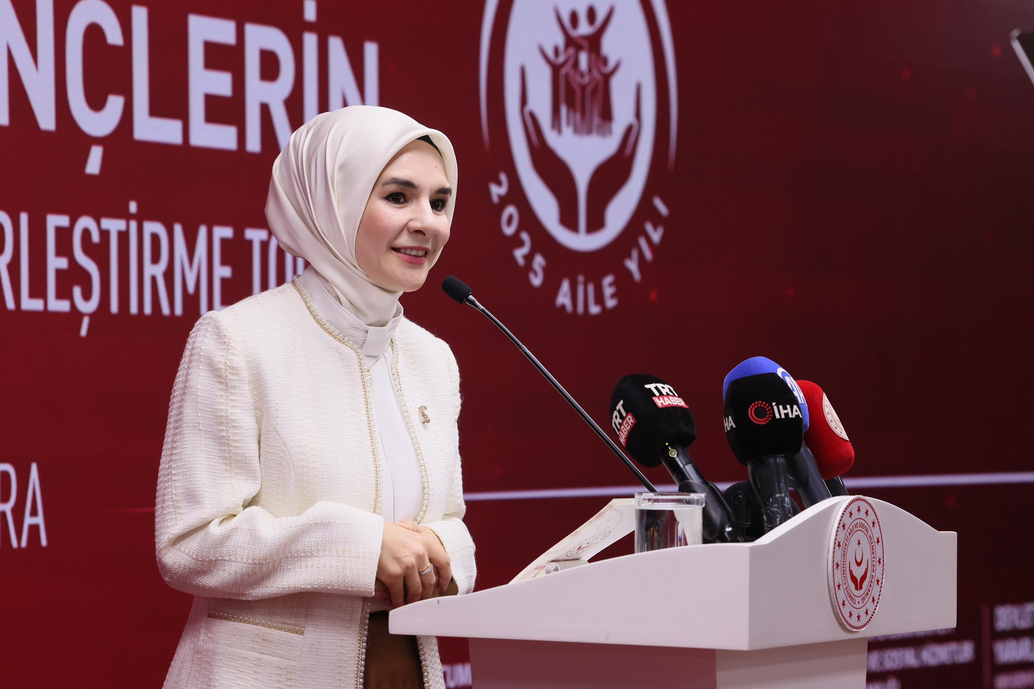 15 Y A S A L T I N A S O S Y A L M E D Y A Y A S A G I D U Z E N 1100245 326606