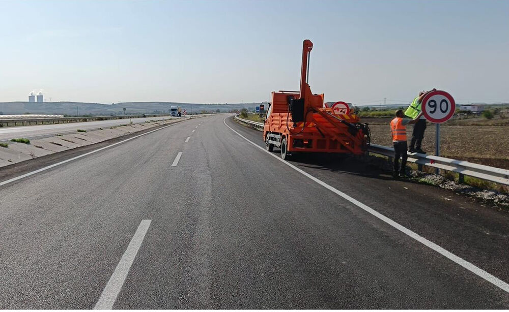 B A K A N U R A L O G L U 58 B I N 246 T R A F I K L E V H A S 1094029 324740-1