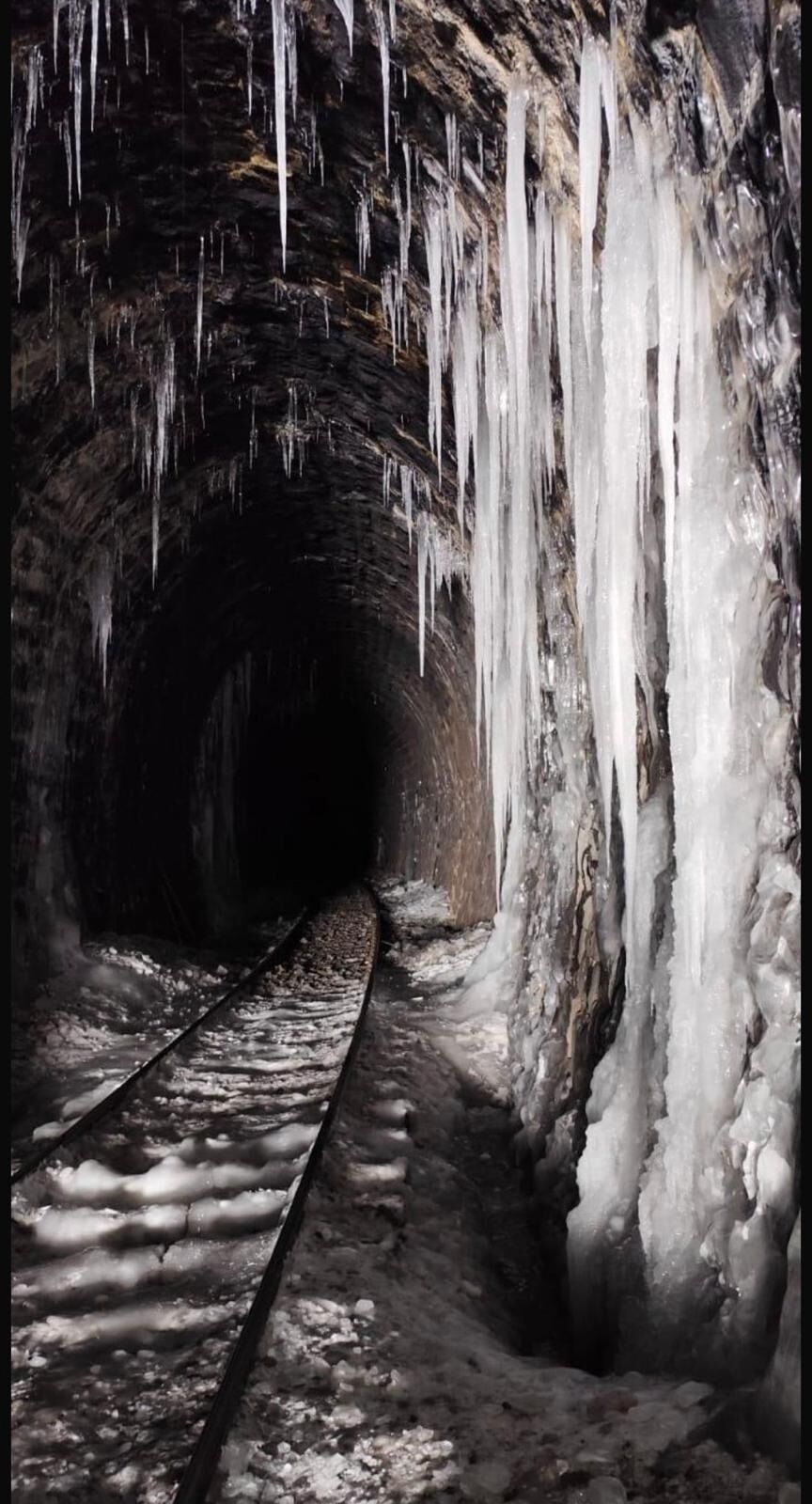 D E M I R Y O L L A R I N D A Y O G U N K A R M E S A I S I 1094050 324747