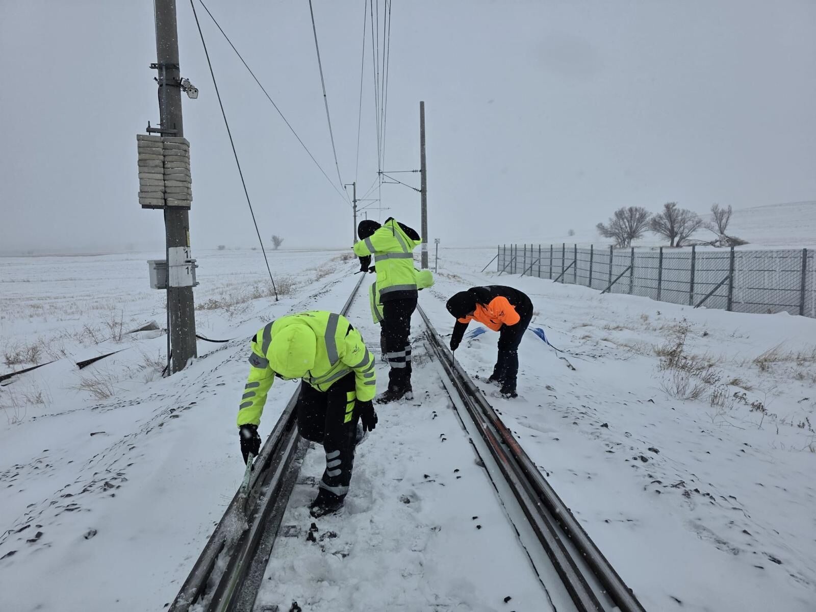 D E M I R Y O L L A R I N D A Y O G U N K A R M E S A I S I 1094051 324747