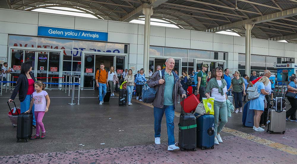 I N G I L I Z V E P O L O N Y A L I T U R I S T A N T A L Y A Y I S 1115889 331301