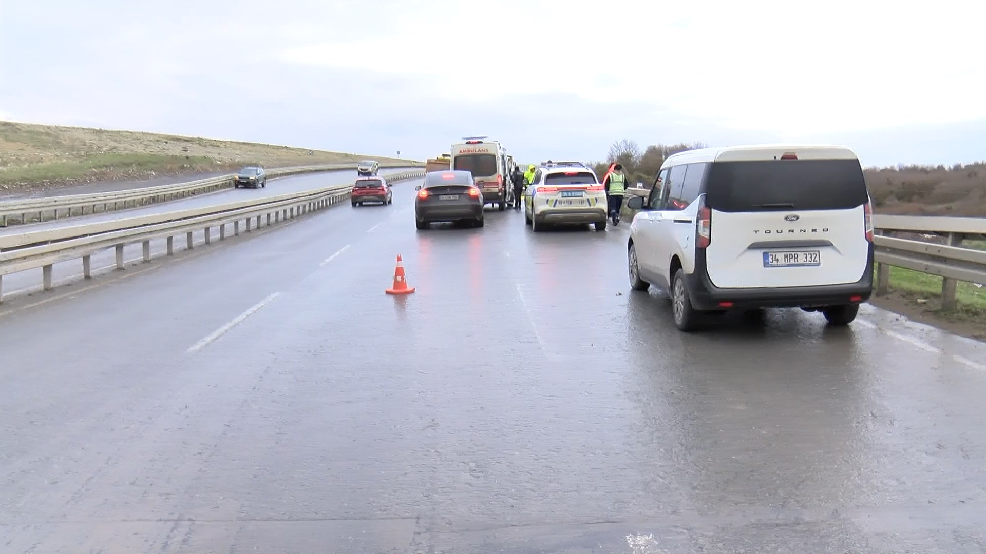 I S T A N B U L A R N A V U T K O Y D E I E T T O T O B U S U B A R 1095594 325181