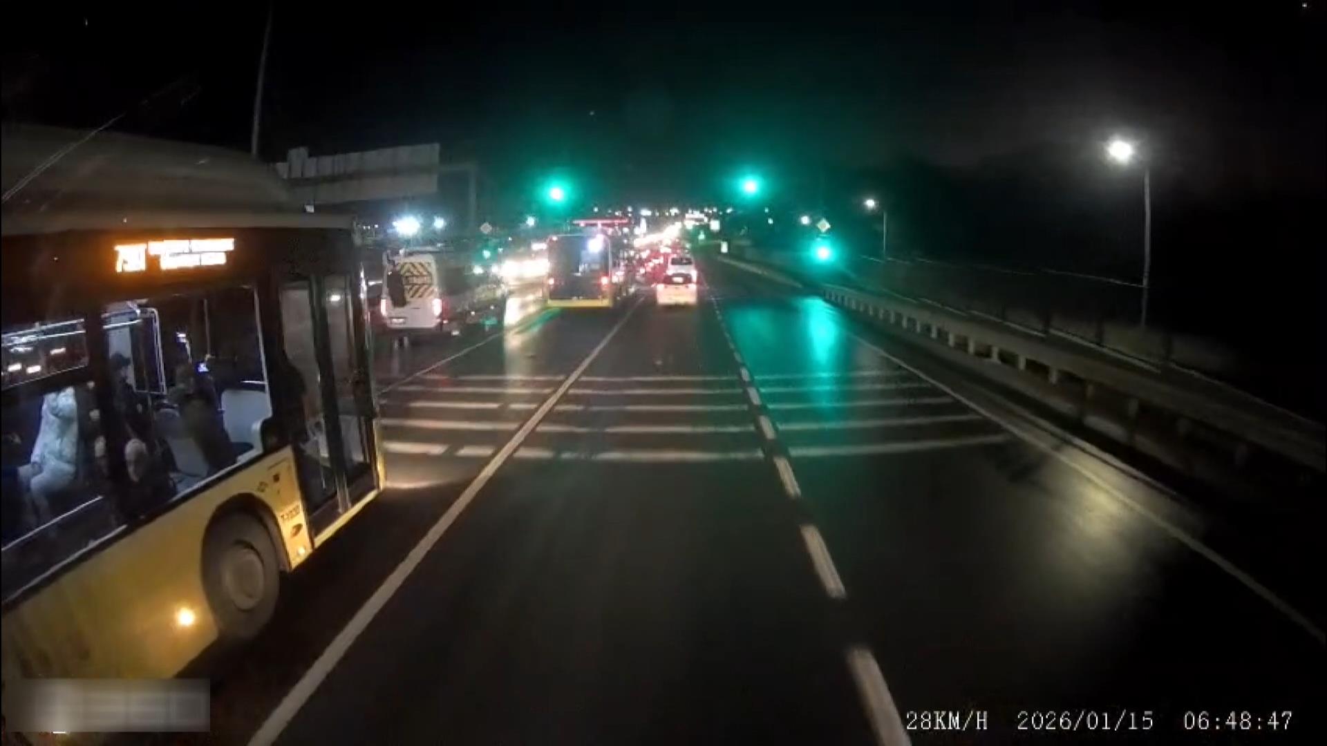 I S T A N B U L B A S A K S E H I R D E 3 I E T T O T O B U S U 1115801 331273