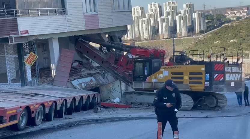 I S T A N B U L B A S A K S E H I R D E Y O K U S T A N K A Y A N 1092009 324159