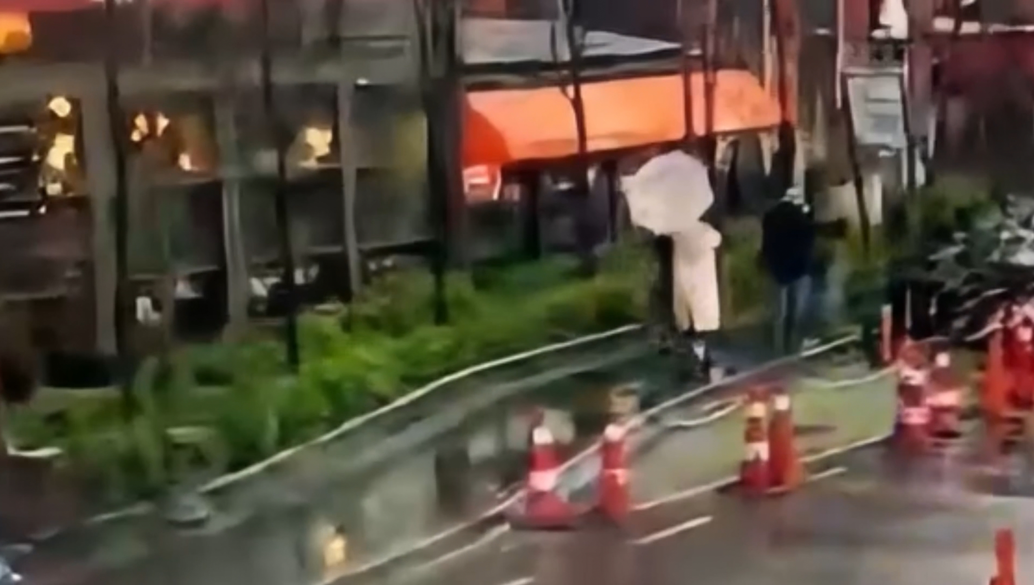 I S T A N B U L B E Y O G L U’ N D A S E H I R P L A N C I S I K A 1109000 329222