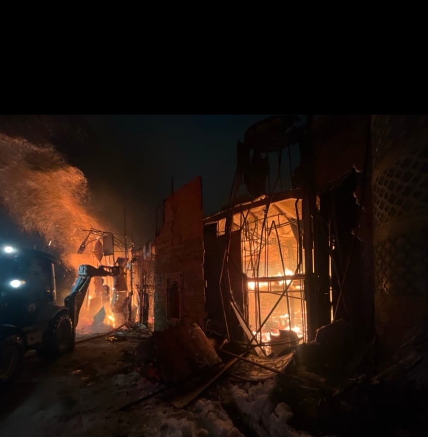 I S T A N B U L C E K M E K O Y D E F I L M P L A T O S U N D A K I 1125207 333897