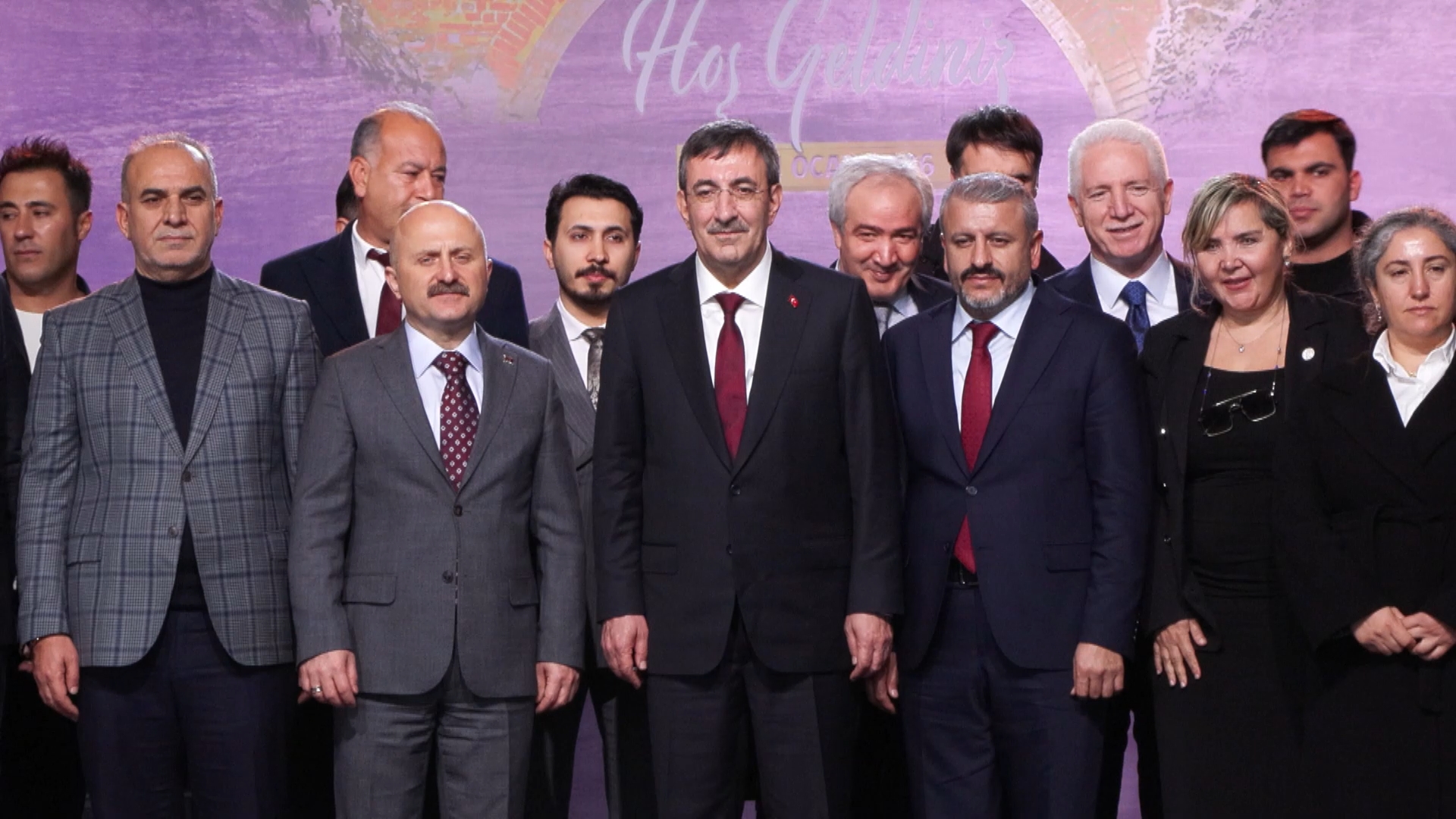 I S T A N B U L C U M H U R B A S K A N I Y A R D I M C I S I C E V D 1105250 328087