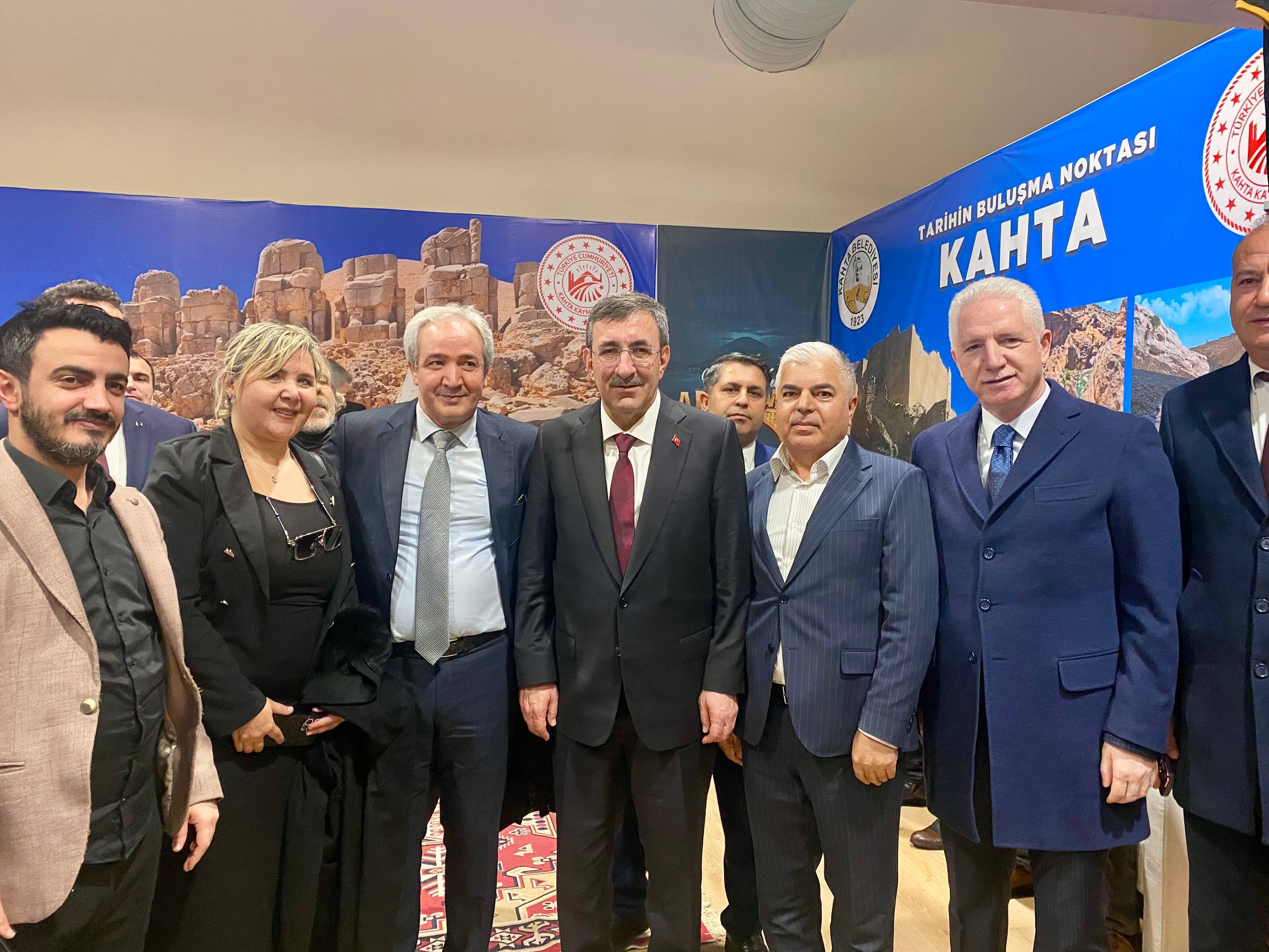 I S T A N B U L C U M H U R B A S K A N I Y A R D I M C I S I C E V D 1105315 328087