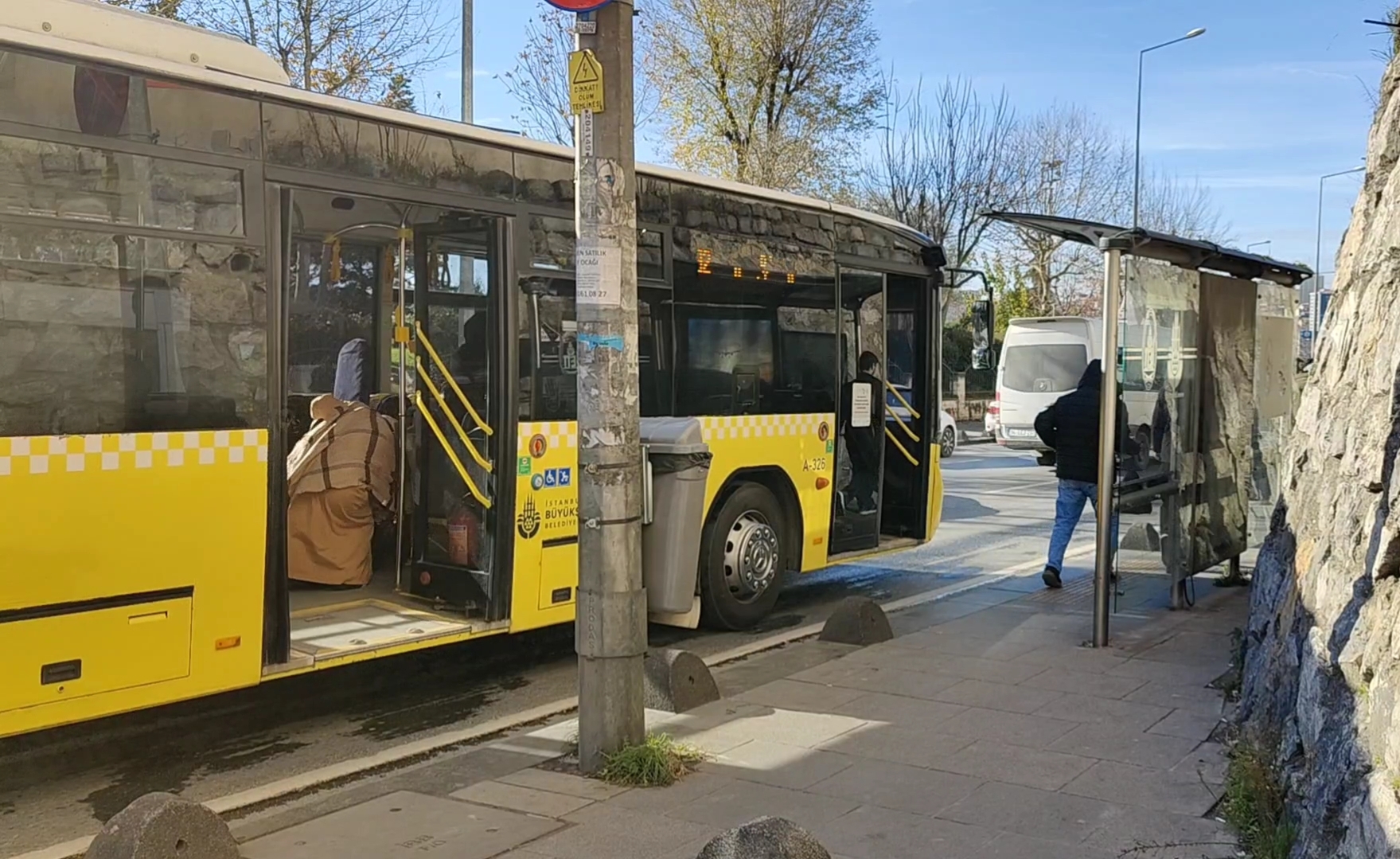 I S T A N B U L E S E N L E R D E P U S E T I C E R I S I N D E O 1094645 324908