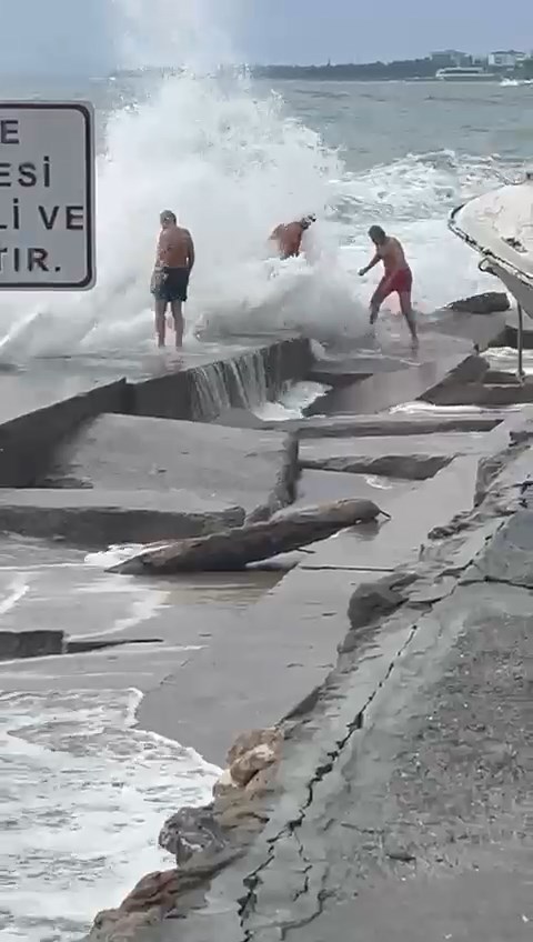 I S T A N B U L K A D I K O Y’ D E D E V D A L G A L A R I N C A R P 1100132 326582