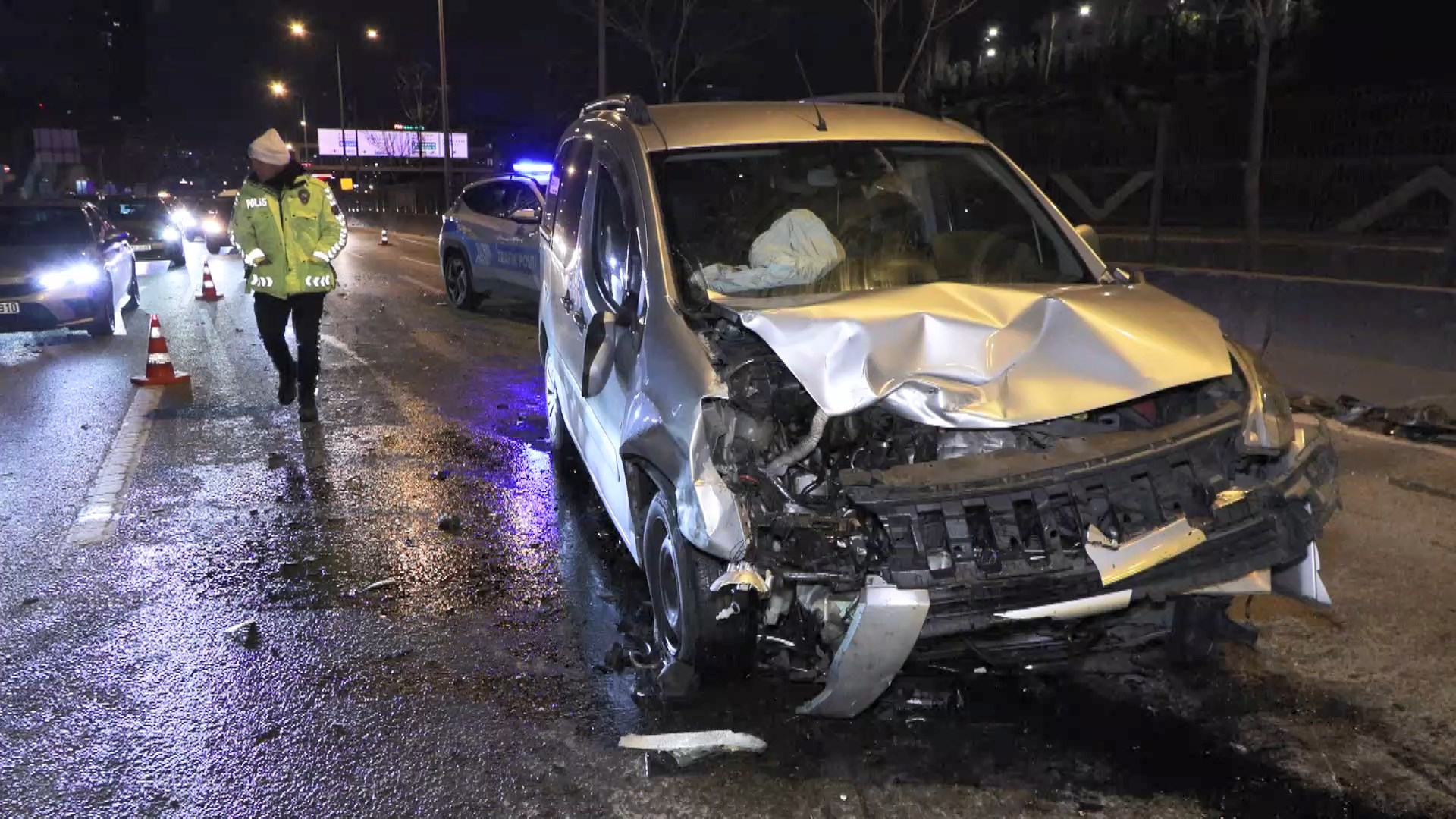 I S T A N B U L K A D I K O Y D E H A F R I Y A T K A M Y O N U N A 1114029 330711