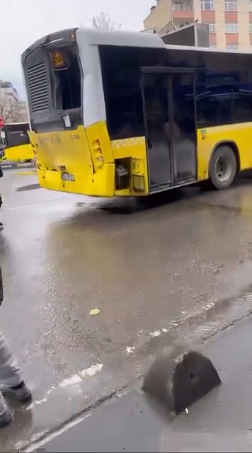 I S T A N B U L S A N C A K T E P E D E 2 I E T T O T O B U S U 1128854 335142