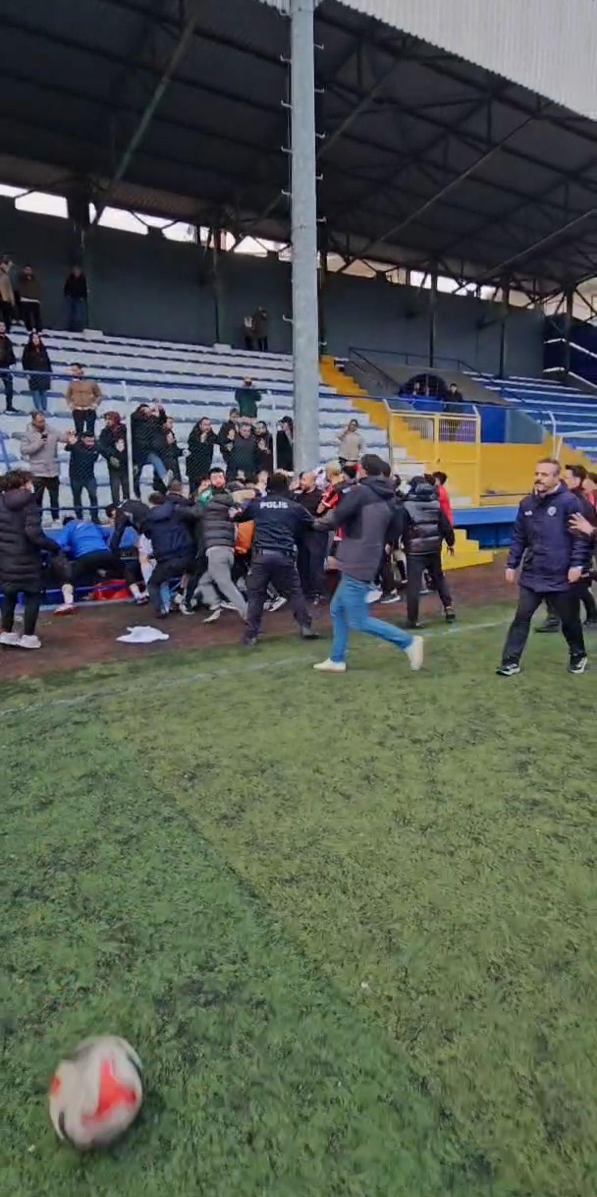 I S T A N B U L S A R I Y E R’ D E A M A T O R L I G M A C I S 1110377 329608