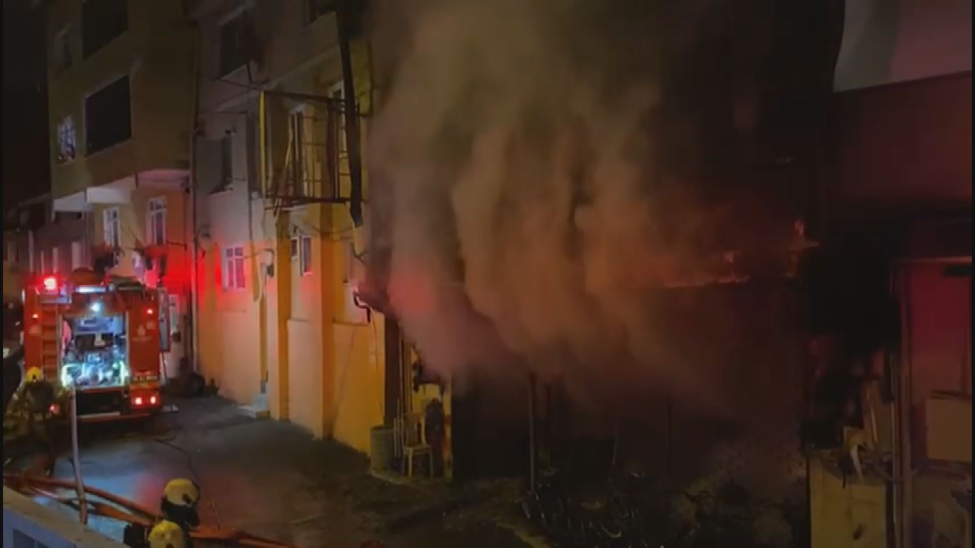 I S T A N B U L S A R I Y E R’ D E M O T O S I K L E T T A M I R C I 1107206 328716