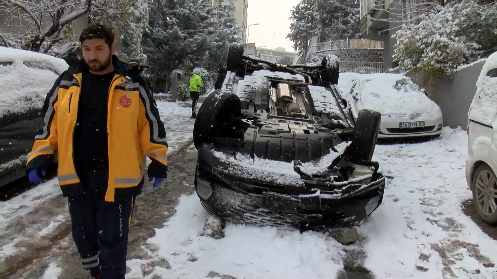 I S T A N B U L U M R A N I Y E’ D E B U Z L A N A N Y O L D A K A 1092991 324406