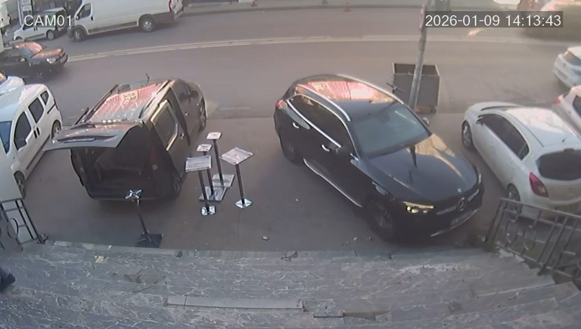 I S T A N B U L U M R A N I Y E D E F R E N Y E R I N E G A Z A 1106787 328567