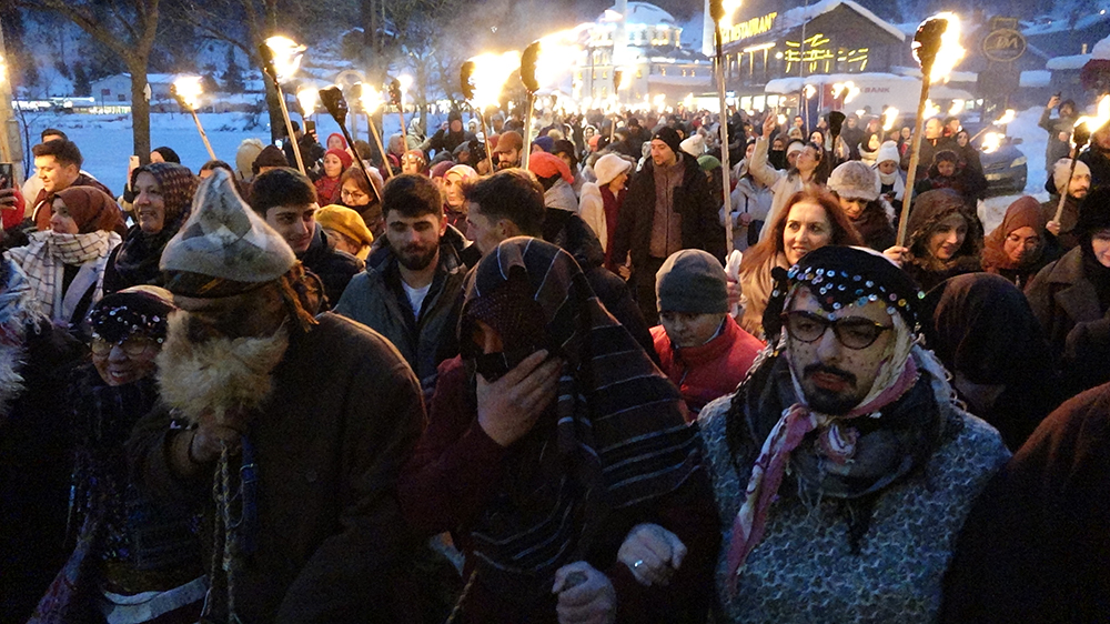 U Z U N G O L K I S F E S T I V A L I’ N E K A L A N D A R G E L E 1131505 335835