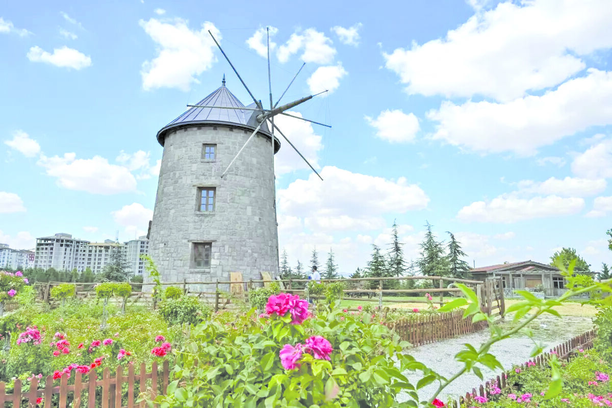 Alt─▒Nko╠Êy Ac╠Ğ─▒K Hava Mu╠Êzesi