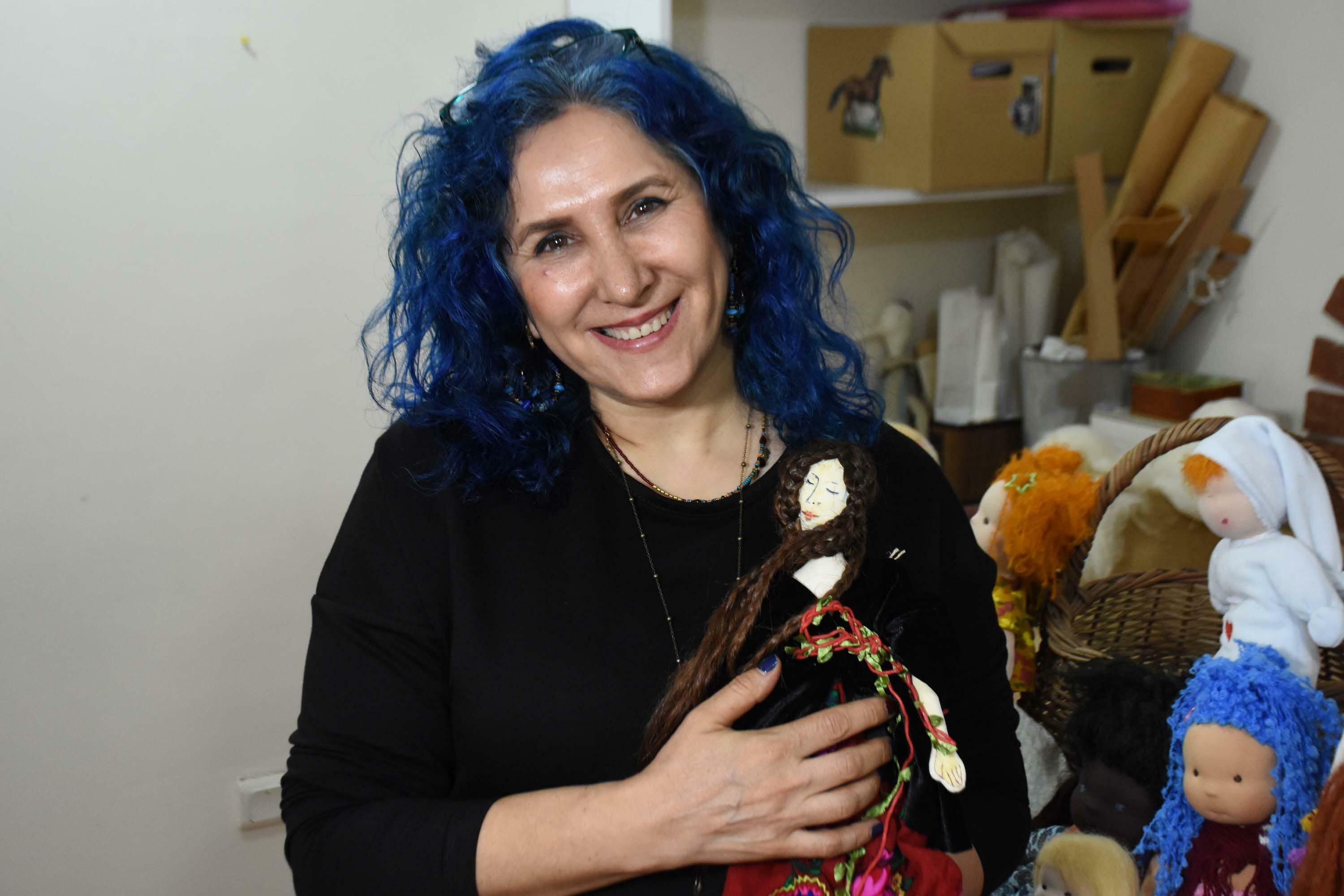 Evlat hasretini bez bebeğe dönüştürdü!