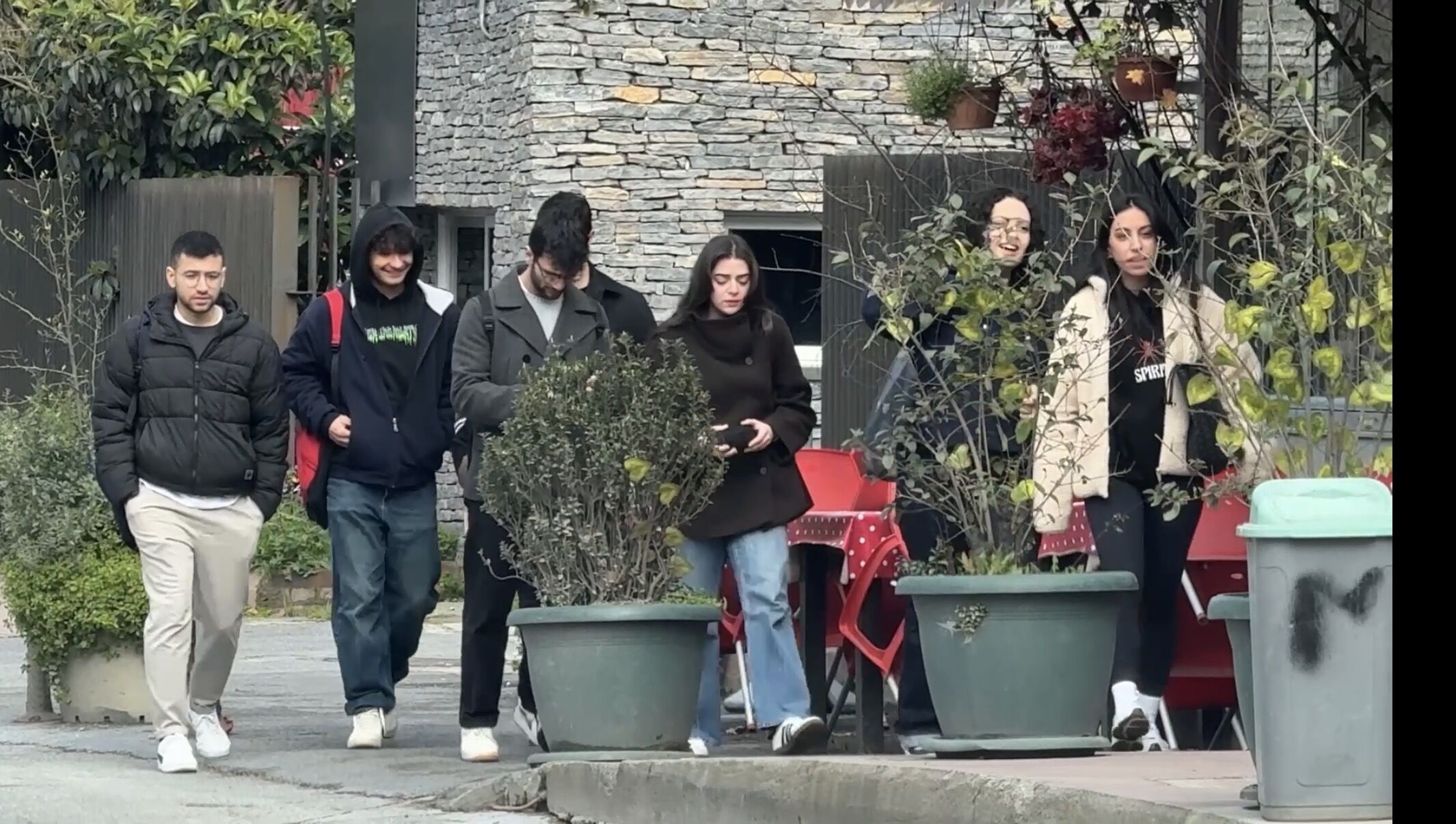 I S T A N B U L B E Y O G L U’ N D A U N I V E R S I T E D E D O N 1186419 352503