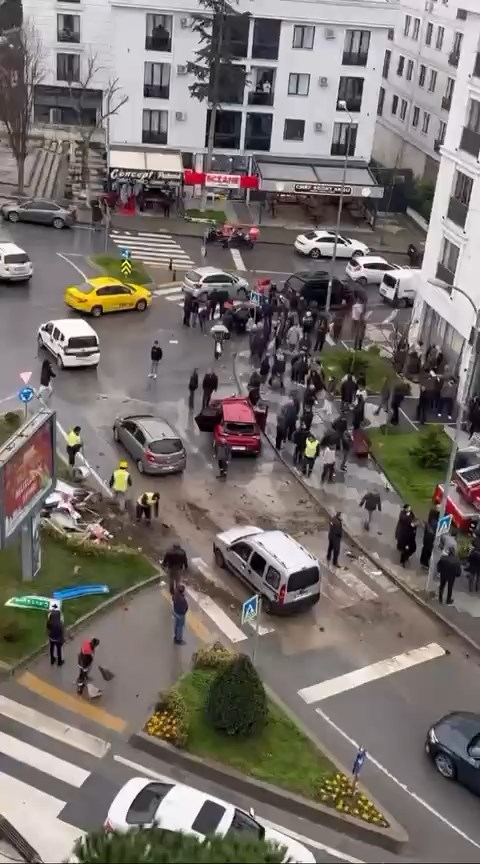 I S T A N B U L B U Y U K C E K M E C E D E A S A N S O R L U N A K 1152040 342125