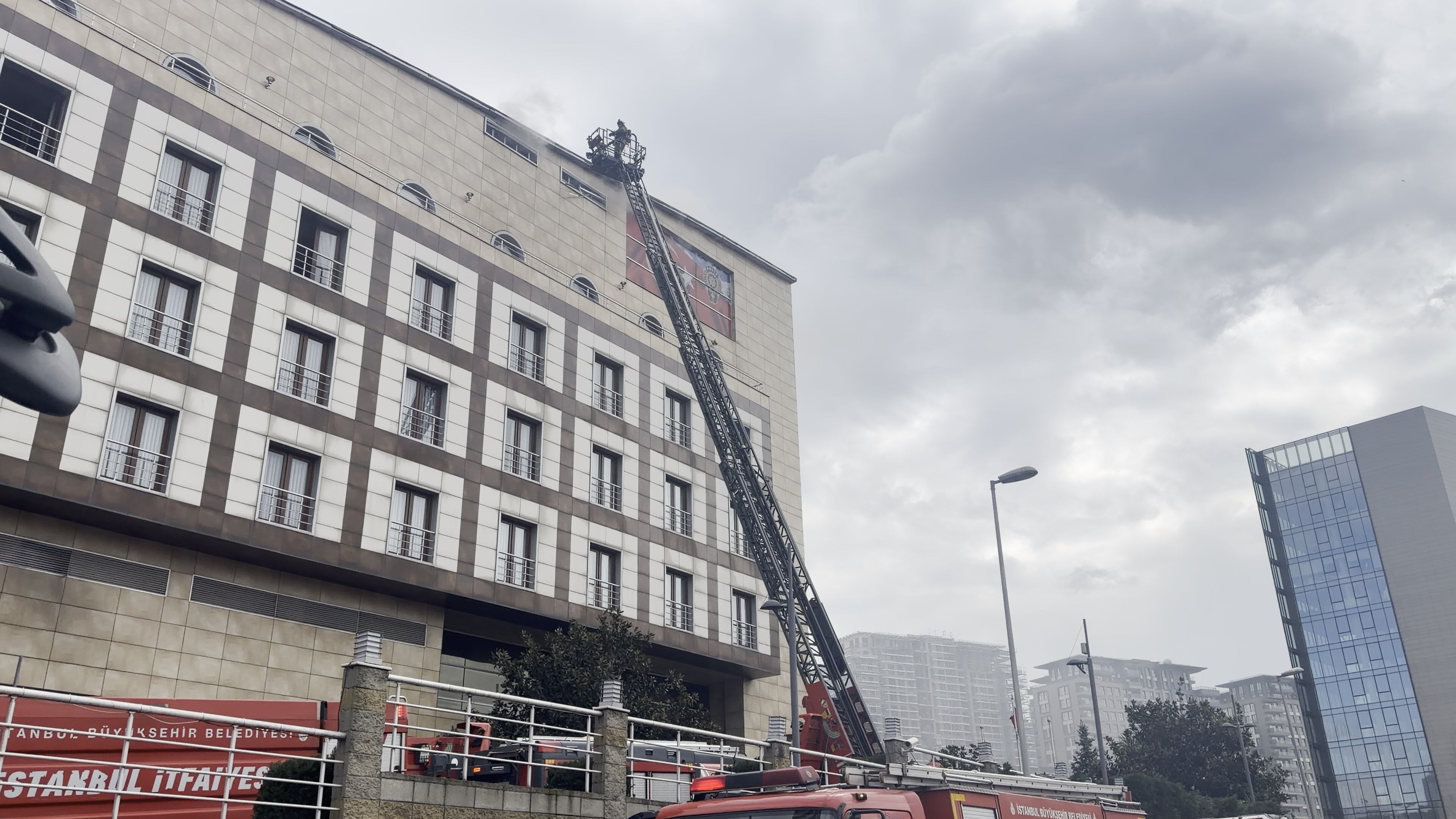 I S T A N B U L M E R T E R P O L I S E V I N D E Y A N G I N 2 1185431 352182