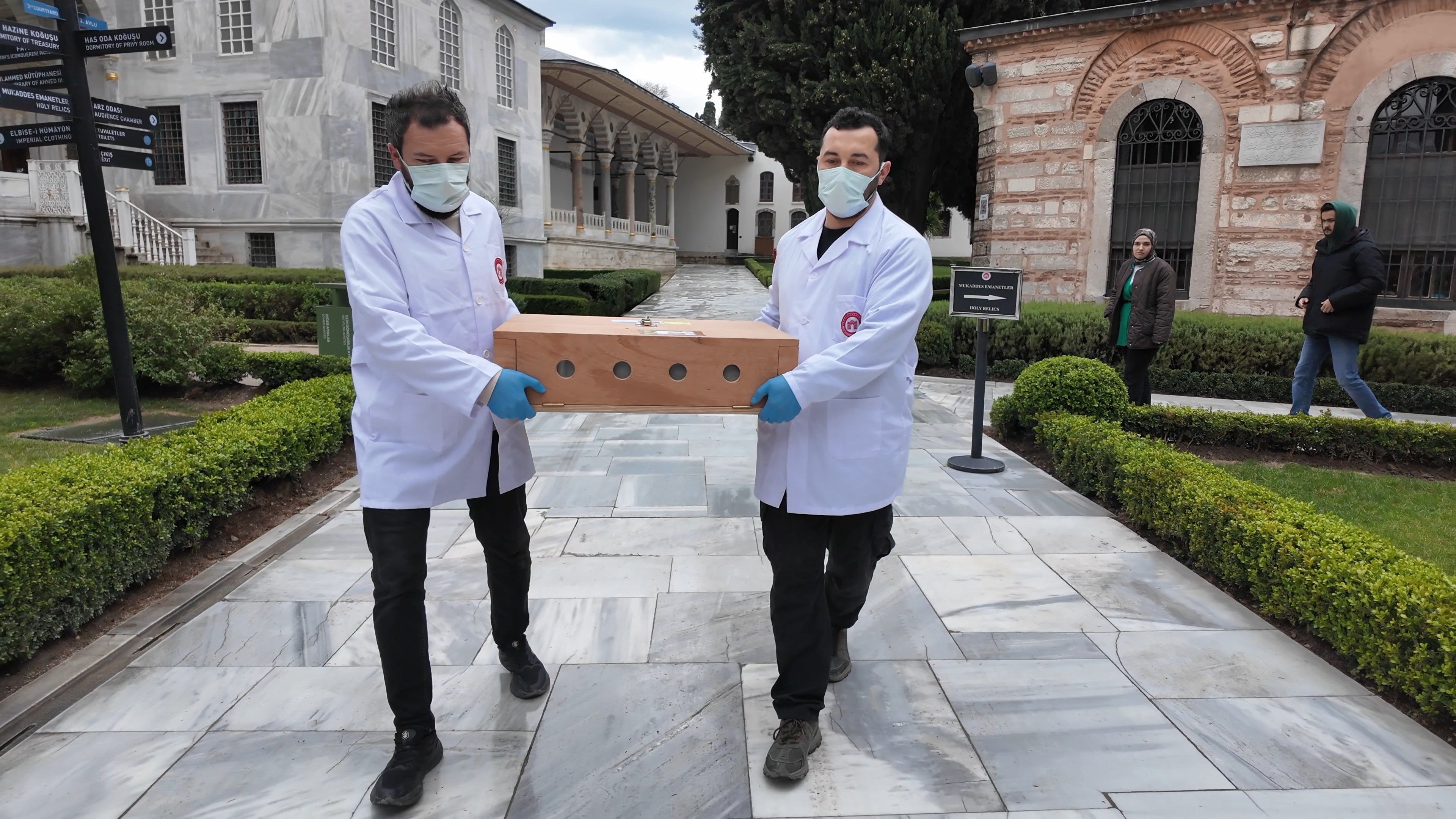 I S T A N B U L O S M A N L I D O N E M I N I N E N B U Y U K M 1174559 348894