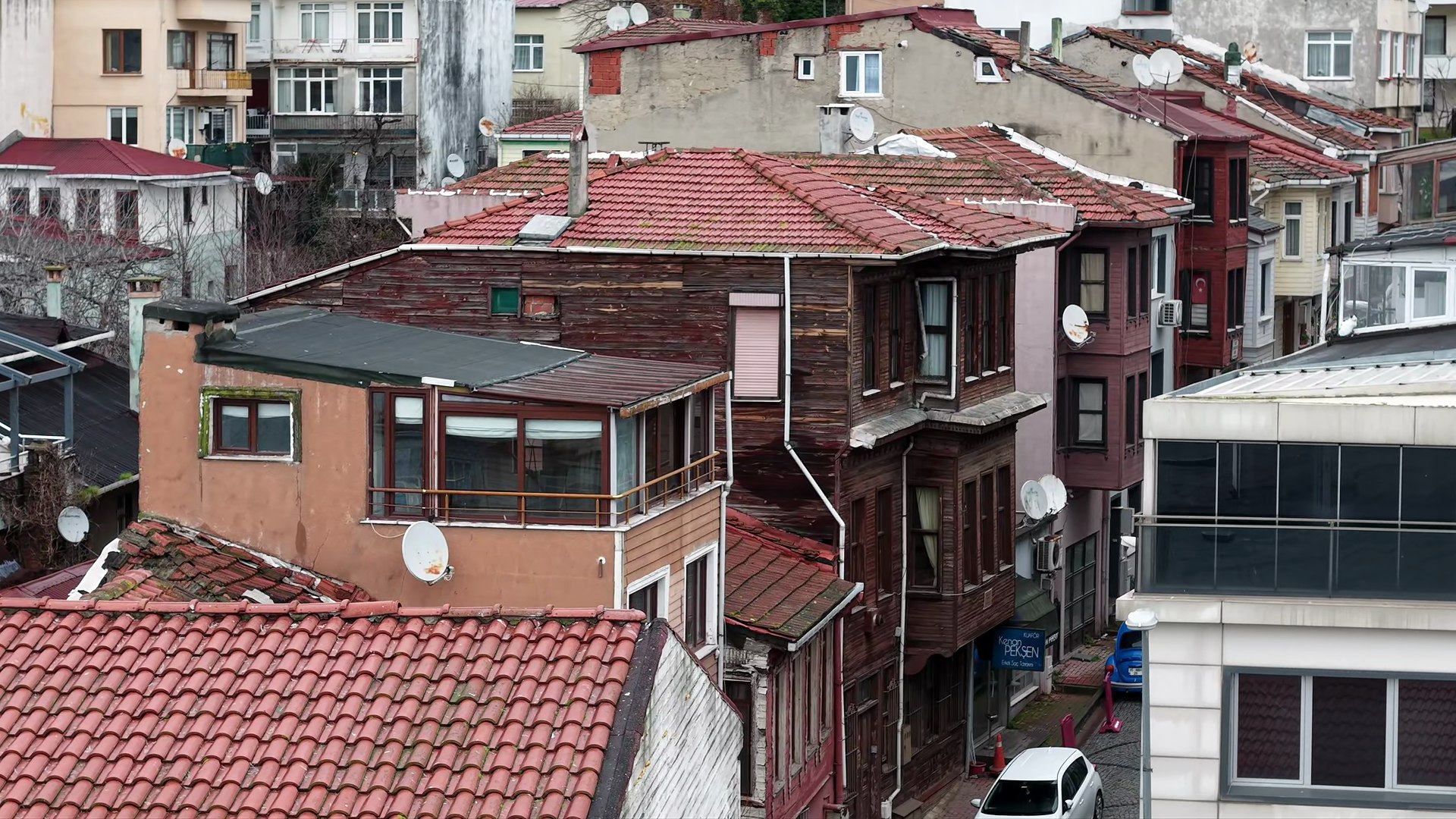 I S T A N B U L S A I R O R H A N V E L I N I N D O G U P B U Y 1175204 349095