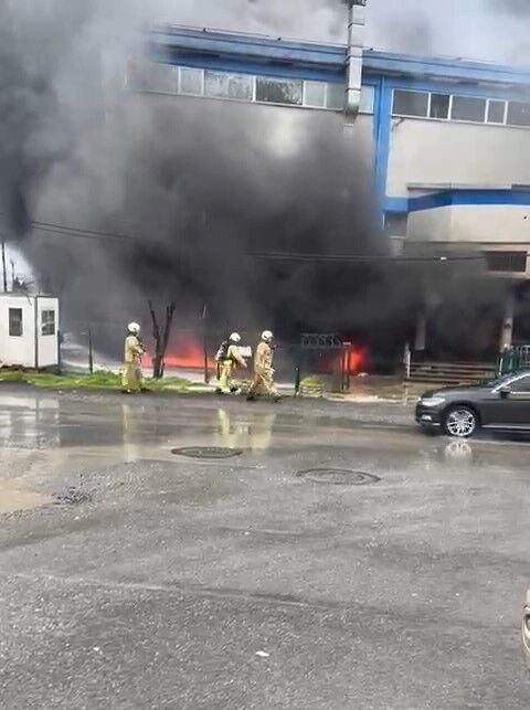 I S T A N B U L S I L I V R I D E F A B R I K A D A Y A N G I N 3 1186467 352516